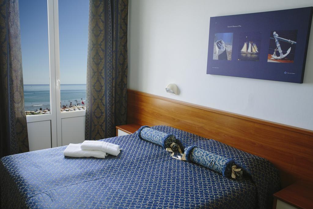 Hotel Paradiso Senigallia Exterior photo